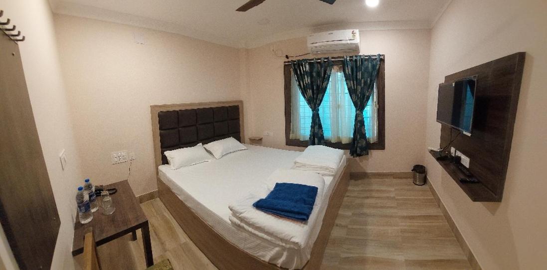 Radhika Resort Бхубанешвар Екстер'єр фото